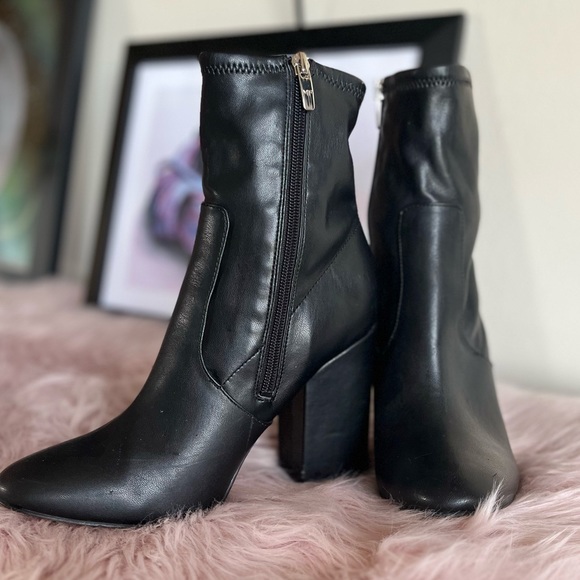 Marc Fisher Chunky Heeled Boots - Picture 3 of 5